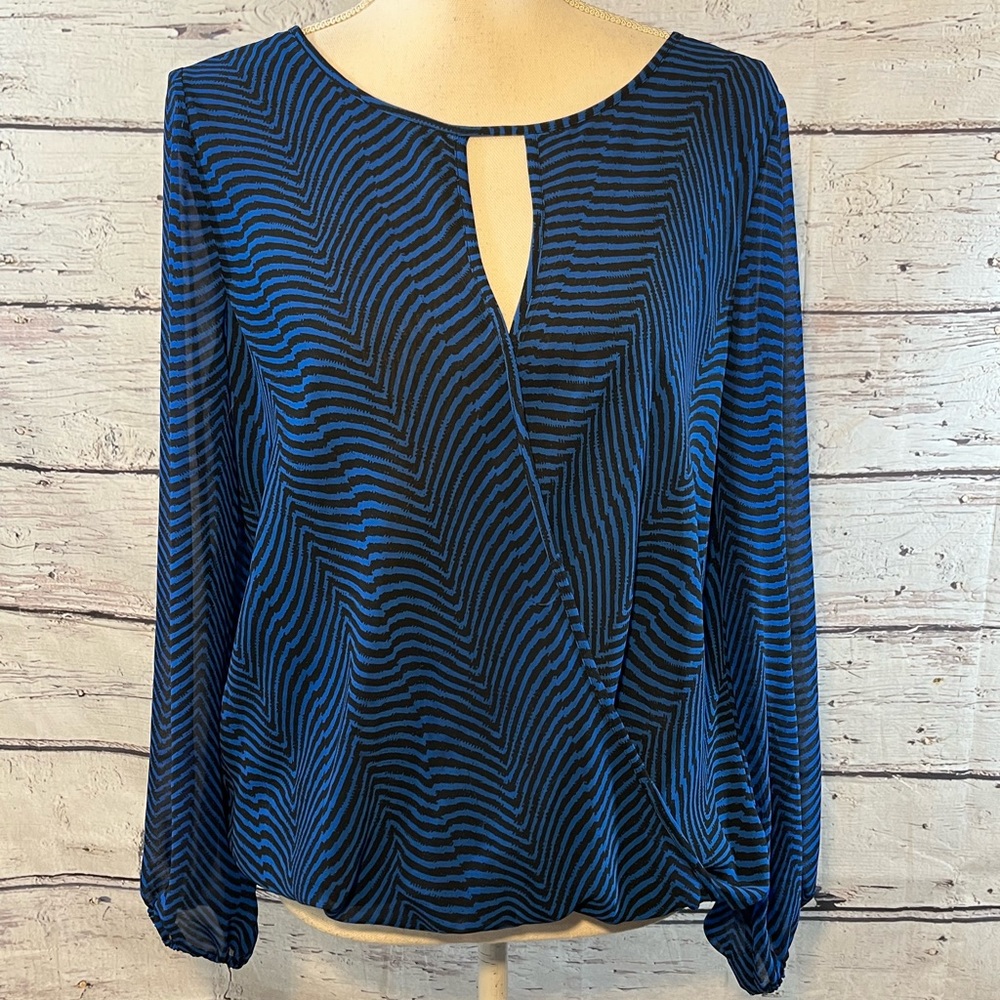 VINCE CAMUTO Blouse Faux Wrap w Bubble Hem Blue & Black-Medium